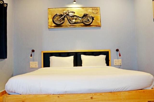 스탠다드 룸 킹사이즈 침대, Beach Village Resort