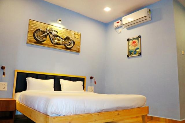 스탠다드 룸 킹사이즈 침대, Beach Village Resort