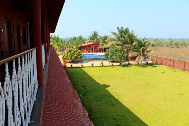 חדר דחוקס עם מיטת קינג, Beach Village Resort