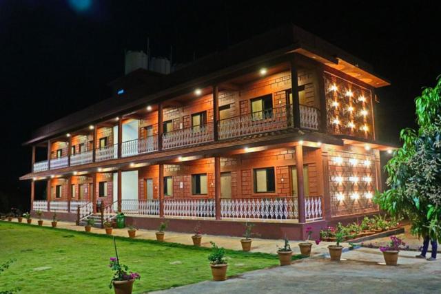 חדר דחוקס עם מיטת קינג, Beach Village Resort