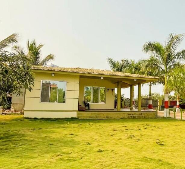 스위트, Beach Village Resort