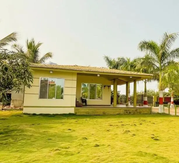 スイート, Beach Village Resort