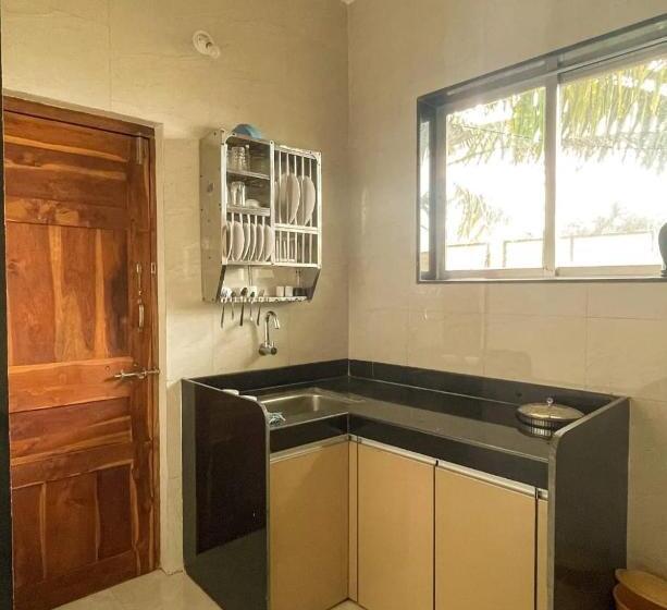 סוויטה, Beach Village Resort