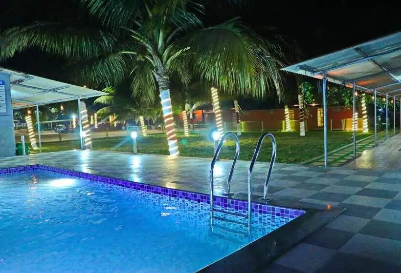 キングサイズベッドのスタンダードルーム, Beach Village Resort