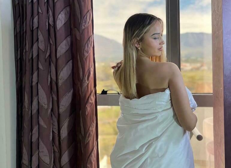 デラックスルーム, Gjuta