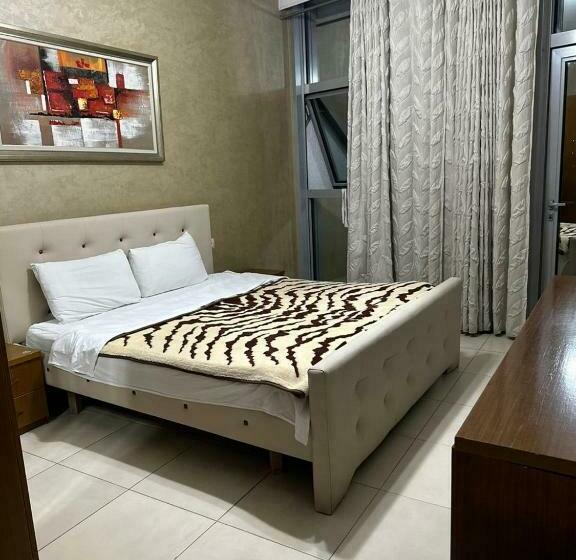 デラックスルーム, Gjuta