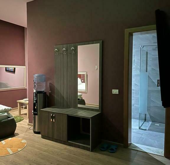 バスタブ付きスタンダードルーム, Gjuta