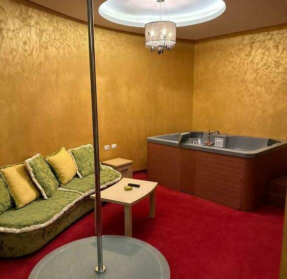 バスタブ付きスタンダードルーム, Gjuta