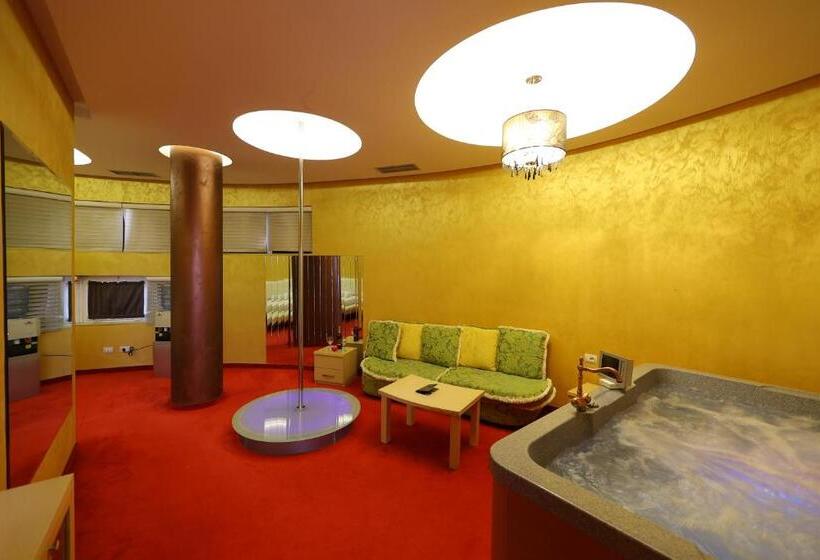 스탠다드 자쿠지 룸, Gjuta