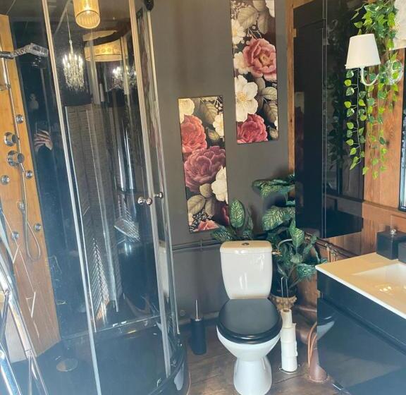 غرفة قياسية, Chaleureux