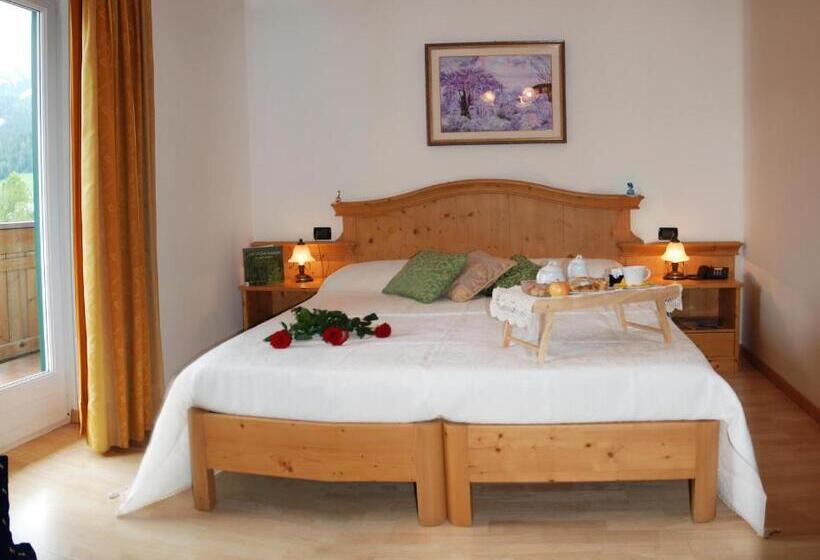 غرفة سوبيريور مزوَّدة بتراس, Dolomiti Di De Martin D Oscar