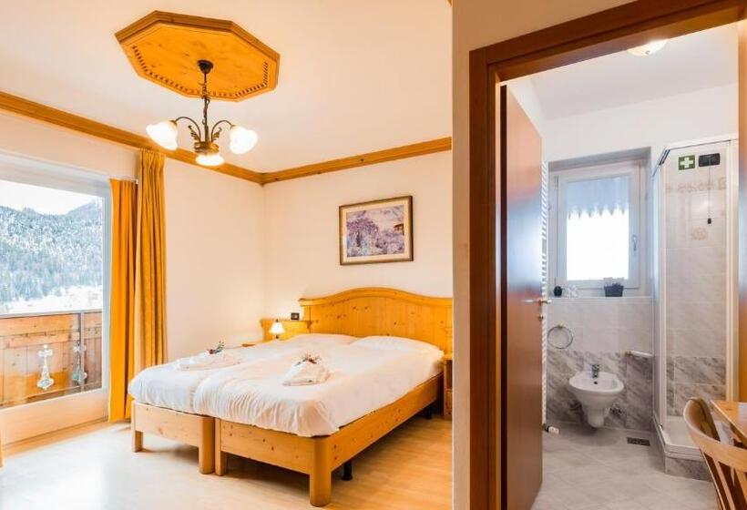 غرفة سوبيريور مزوَّدة بتراس, Dolomiti Di De Martin D Oscar