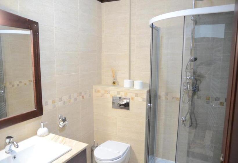 Номер Стандарт, Pensiunea Popasul Codrenilor