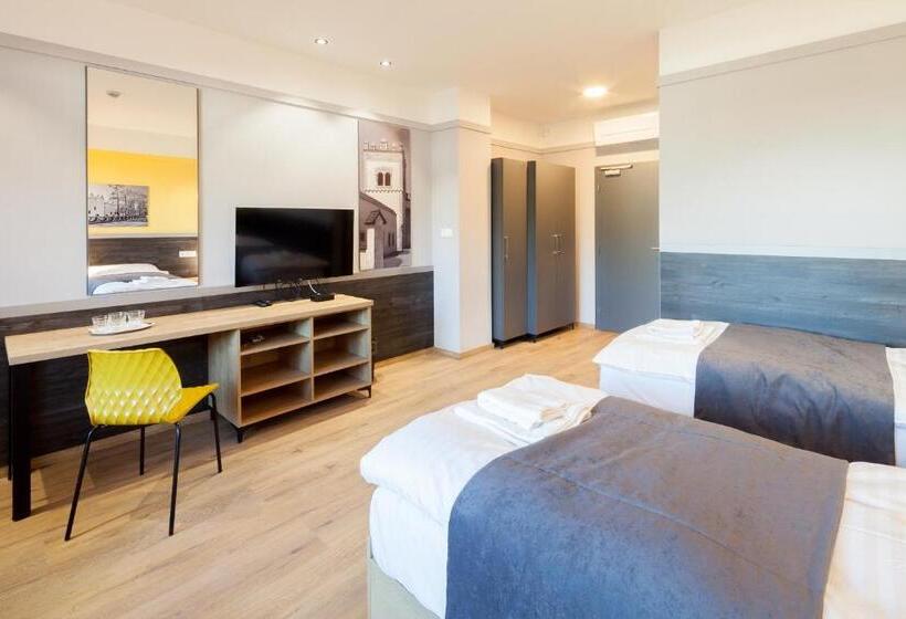 标准间, Tanker Apartments & Bistro čaradice