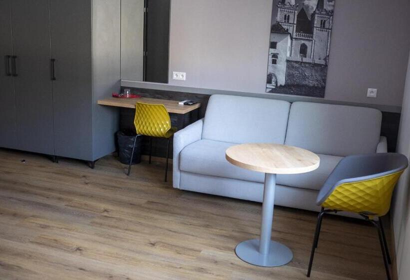 套房, Tanker Apartments & Bistro čaradice