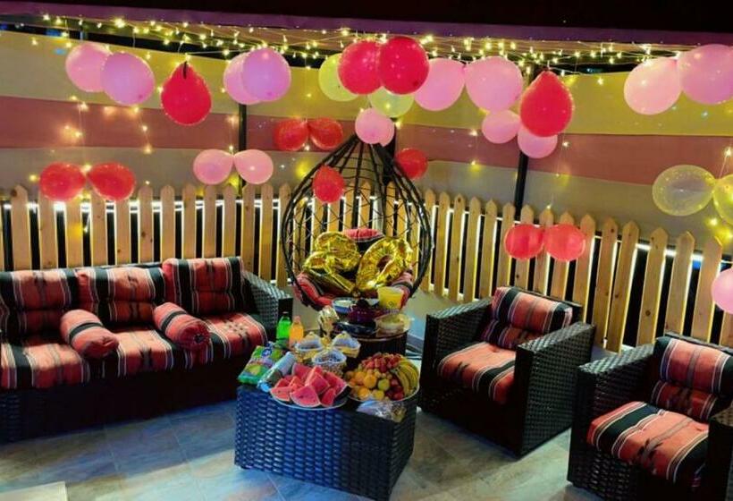 اتاق لوکس سه تخته, Bubble Castle House