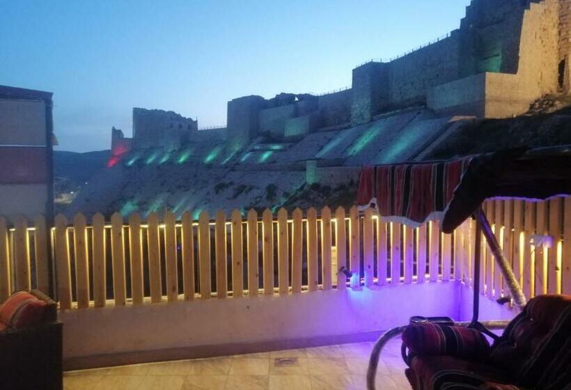 اتاق لوکس سه تخته, Bubble Castle House