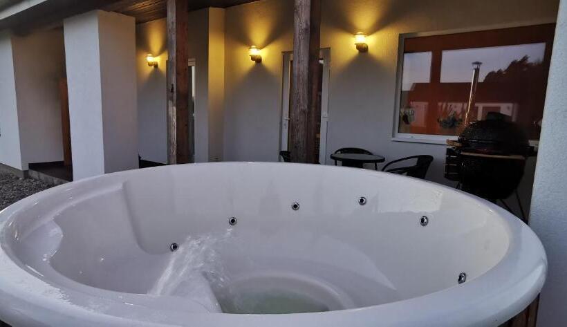 اتاق خانوادگی, Pamiškė Boutique Spa