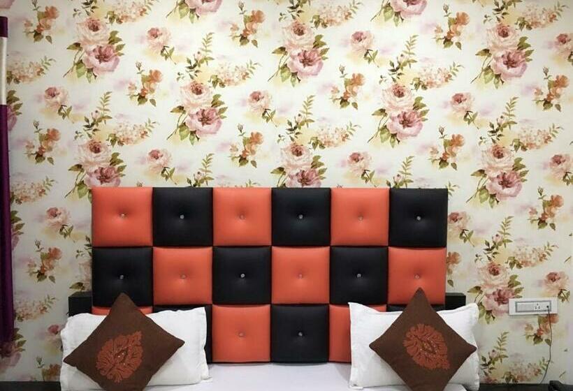 デラックスルーム, Natraj