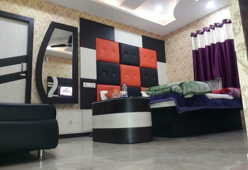 غرفة ديلوكس, Natraj