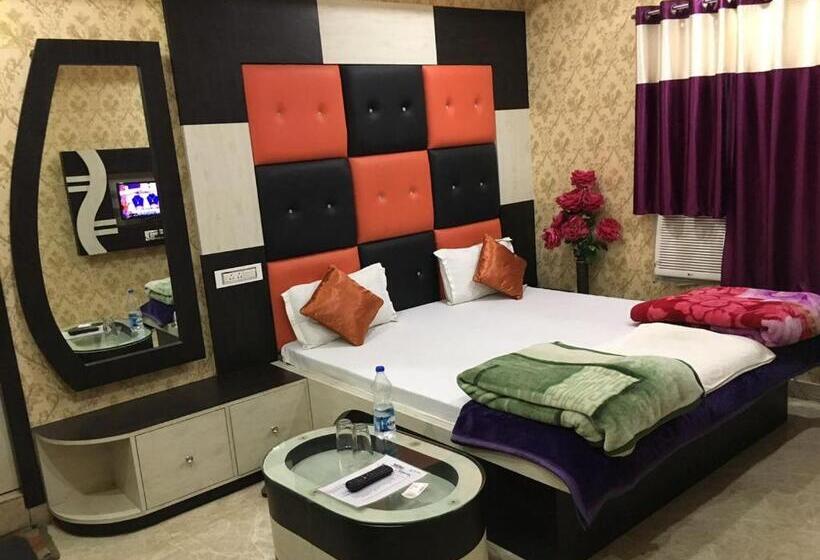 デラックスルーム, Natraj