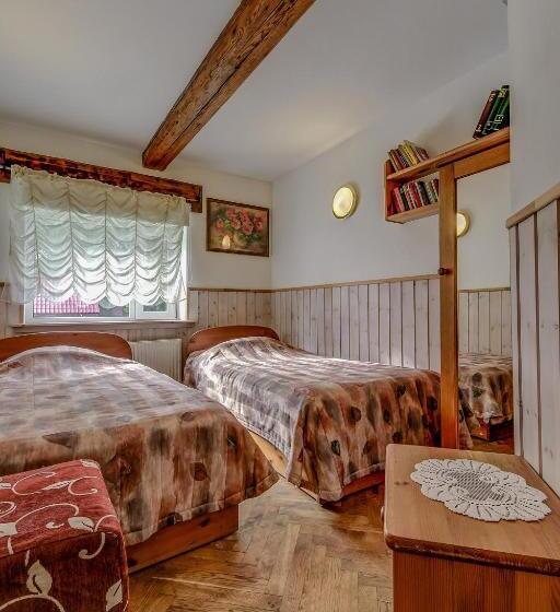 اتاق استاندارد با سرویس بهداشتی مشترک, Viesu Nams Vecmuiža