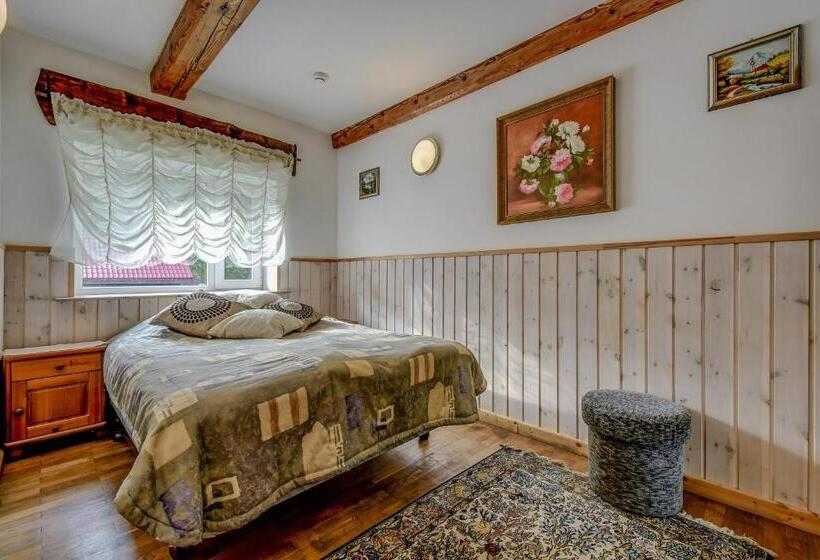 اتاق استاندارد با سرویس بهداشتی مشترک, Viesu Nams Vecmuiža