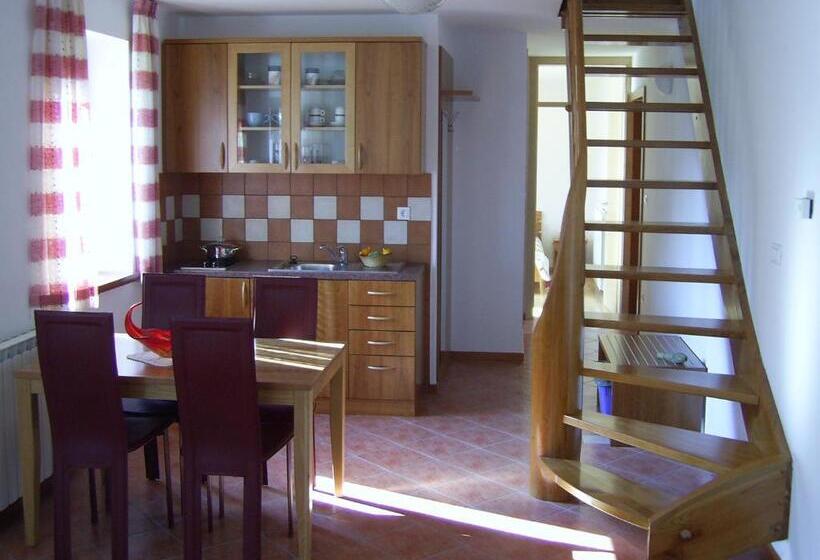 اتاق لوکس خانوادگی, Country House Hotel Zlata Ribica