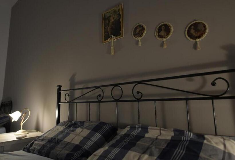 豪华三人间, Agriturismo Masseria Santa Lucia Al Bradano