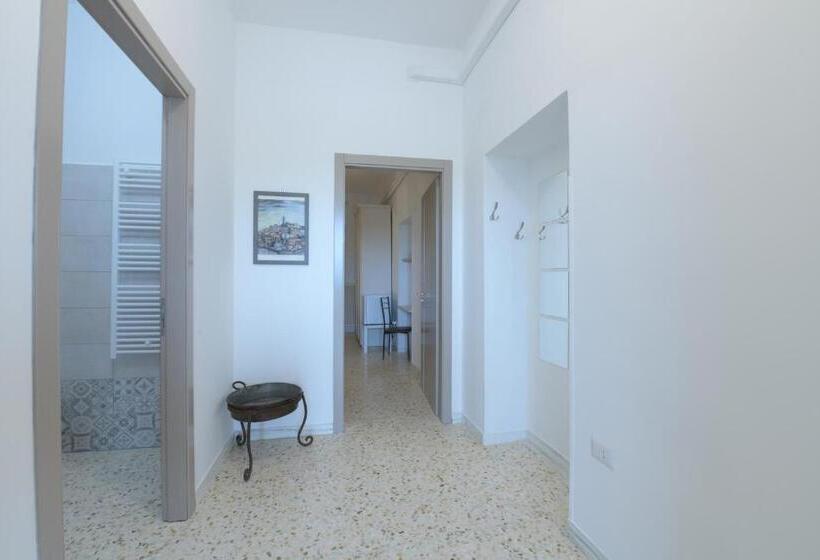 豪华三人间, Agriturismo Masseria Santa Lucia Al Bradano