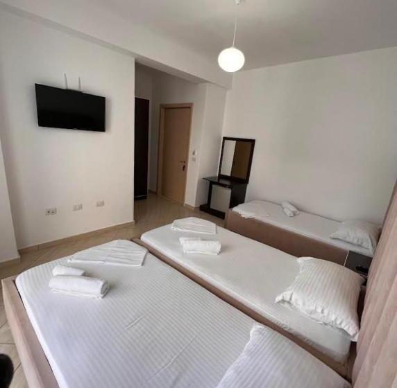 חדר סטנדרטי לשלושה עם נוף, Bella Vista