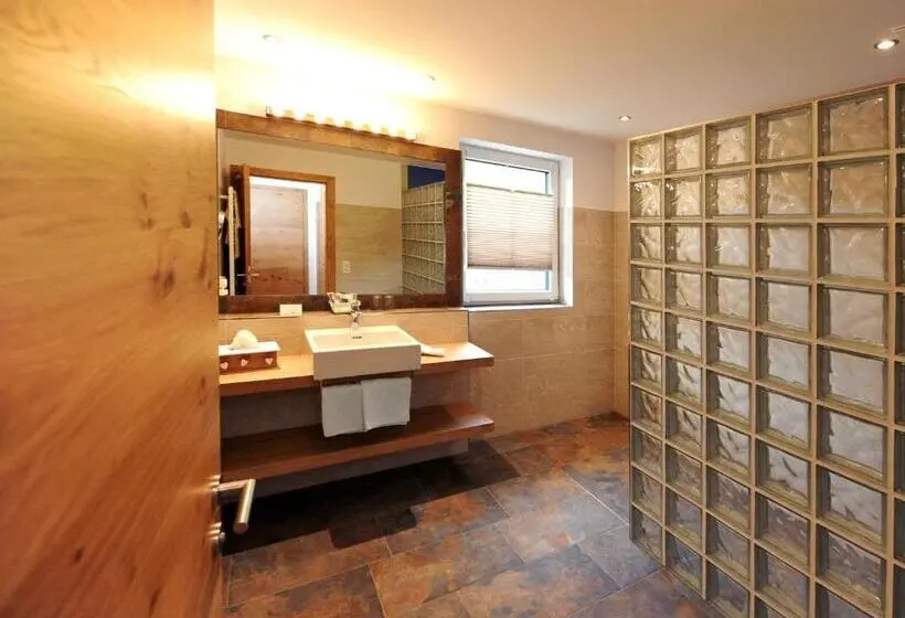 Standard-huone Parveke, Eggerhof