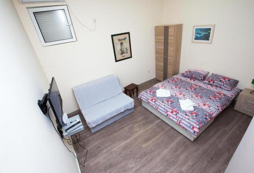 اتاق استاندارد, Art Guesthouse