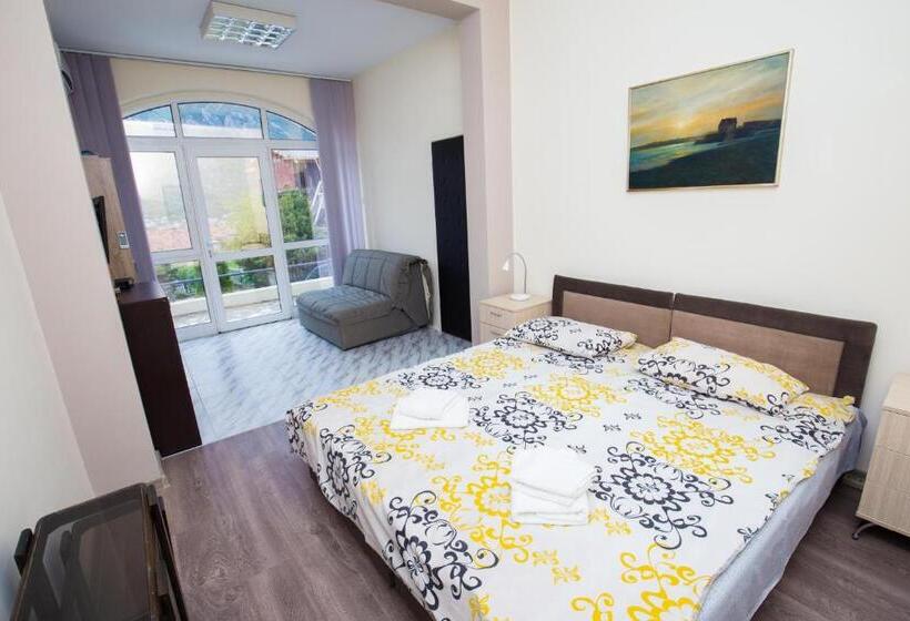 اتاق استاندارد با تخت دوبل و چشمانداز, Art Guesthouse