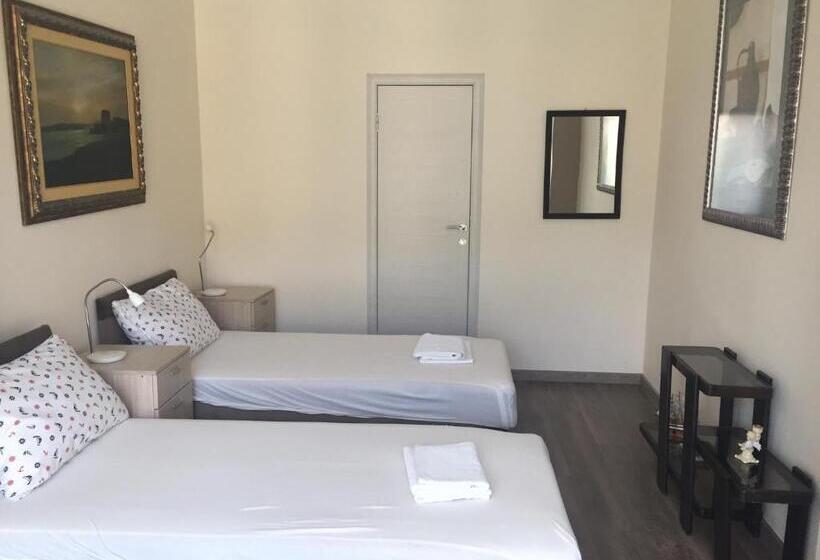 اتاق استاندارد با تخت دوبل و چشمانداز, Art Guesthouse