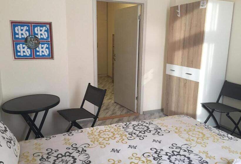 اتاق استاندارد, Art Guesthouse