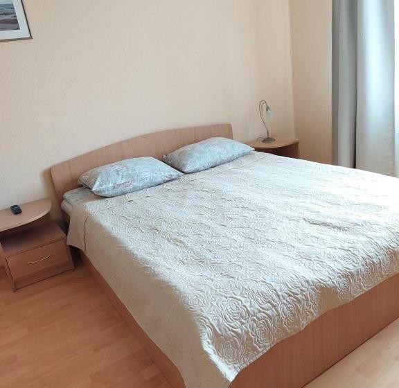 اتاق سوپریور, Pas Birutę