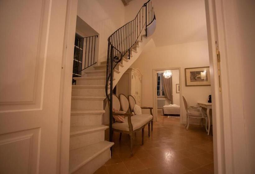 جناح ديلوكس, Villa Nena