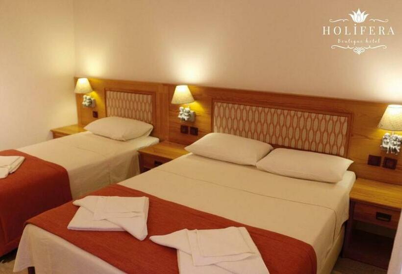 חדר סטנדרט לשלושה עם נוף לבריכה, Yelken Hotel Akyaka