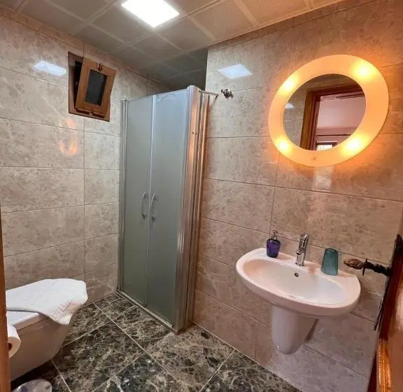 اتاق استاندارد سه تخته با بالکن, Yelken Hotel Akyaka
