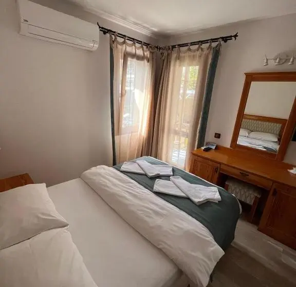 اتاق استاندارد با چشم‌انداز استخر, Yelken Hotel Akyaka