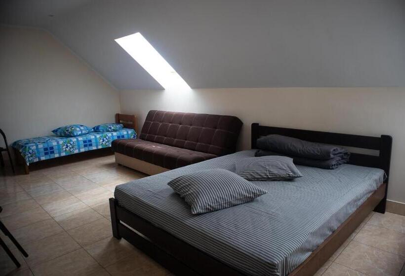 4인용 스탠다드 룸, база відпочинку сонячна