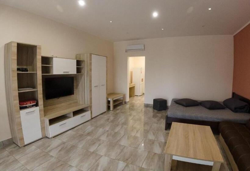 풀장 전망 스위트, база відпочинку сонячна