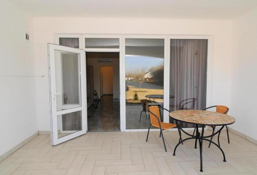 풀장 전망 스위트, база відпочинку сонячна