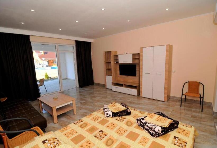 스위트, база відпочинку сонячна