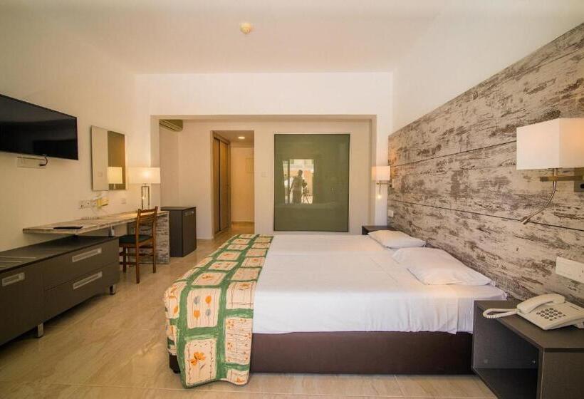 标准间带游泳池, Freij Splash Hotel & Resort
