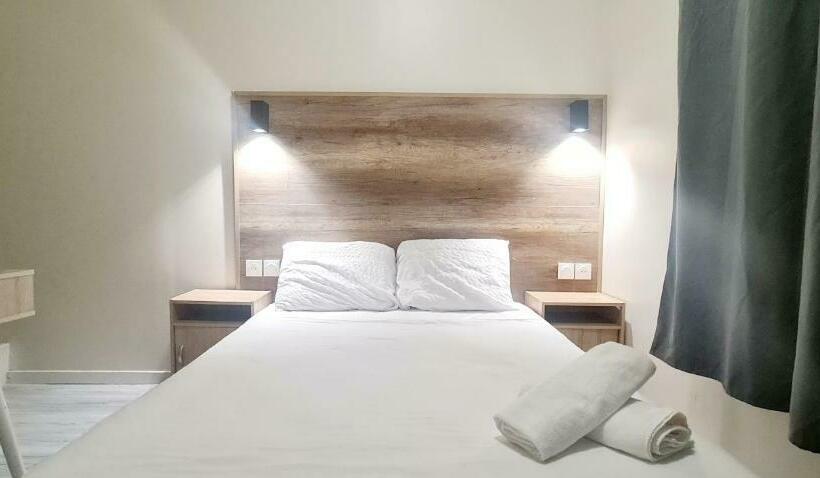 スタンダードトリプルルーム, Evelia Hotels