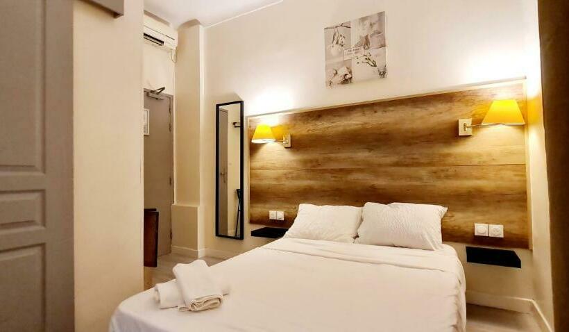 スタンダードトリプルルーム, Evelia Hotels