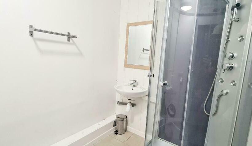 スタンダードトリプルルーム, Evelia Hotels