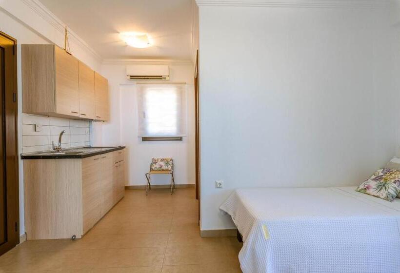 Perhestudio, 3aktes Suites & Studios